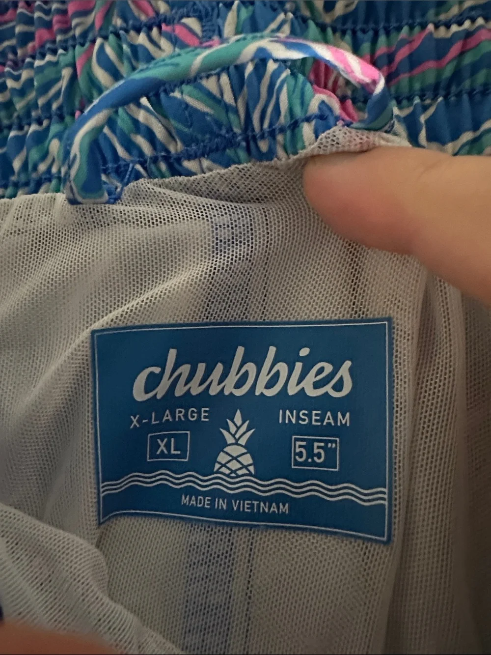 Chubbies 5.5” inseam blue and pink palm trees tropical with lining Swim Shorts
